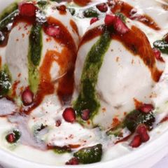 A picture of Dahi vada.