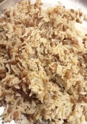 A picture of Masoor dal with rice.