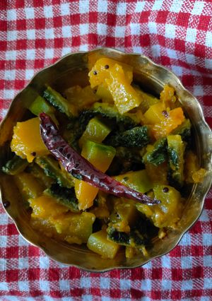 উচ্ছে কুমড়ো ভাজা রেসিপির প্রধান ছবি