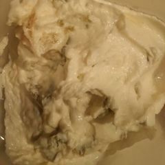 A picture of Spicy cheese dip.