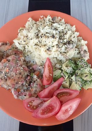 Una foto de Bollos de papa y verduras🥕🥔 con arroz al champiñón🍄🍚