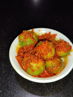 ગુંદા નું અથાણું (Gunda Athanu Recipe In Gujarati) રેસીપી મુખ્ય ફોટો