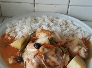 Una foto de Pollo en estofado