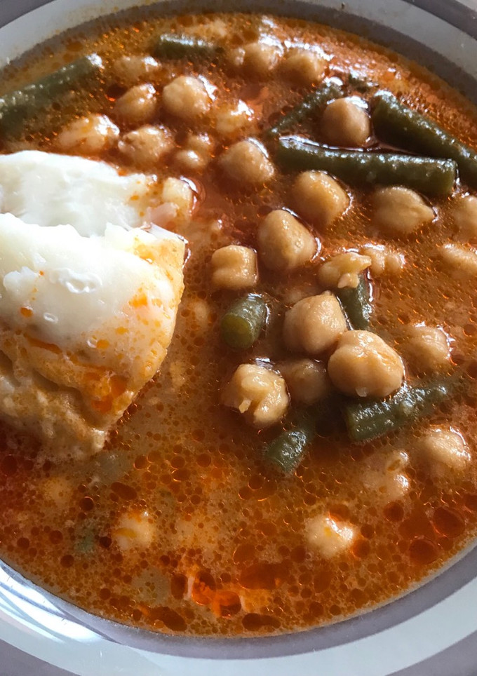 Una foto de Garbanzos y Judías Verdes con Bacalao