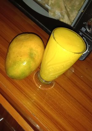 A picture of Fresh Natural mango juice.