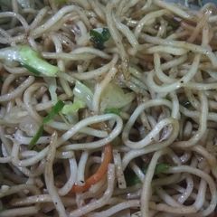 A picture of Veg Chowmein.