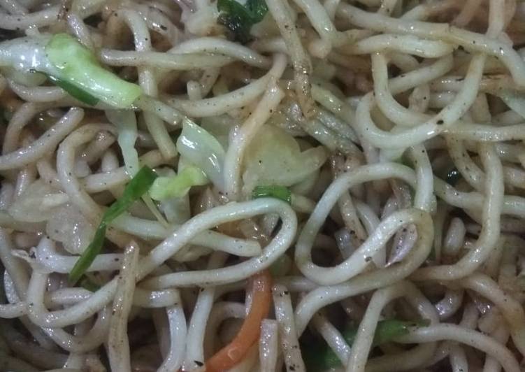 Simple Way to Prepare Any-night-of-the-week Veg Chowmein