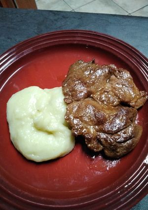 A picture of Canadian Pork neck steaks.