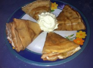 Una foto de Crepas con queso envinado (brandi)