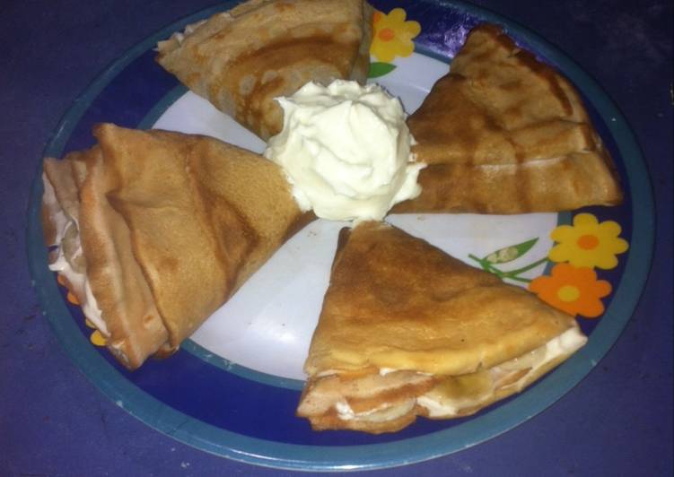 Crepas con queso envinado (brandi)