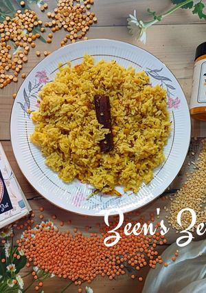A picture of Masala Khichdi with Lakadong Turmeric.