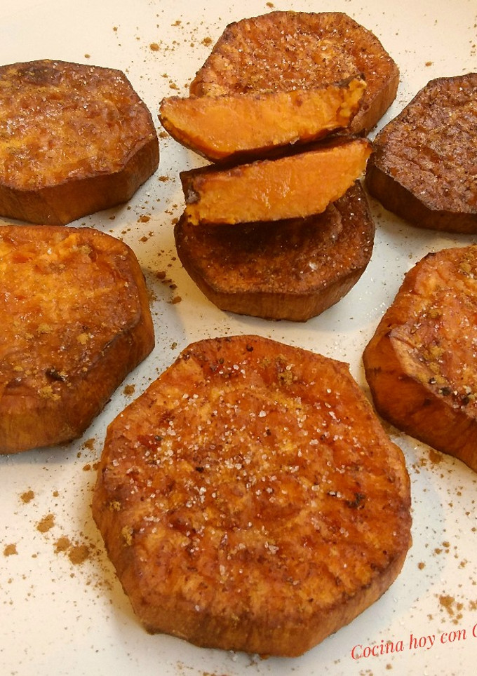 Una foto de Boniato frito con azúcar y canela