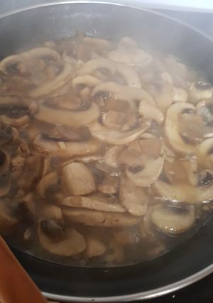 Una foto de Champiñones en salsa picantitos