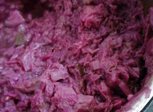 Una foto de Repollo Morado con Manzanas