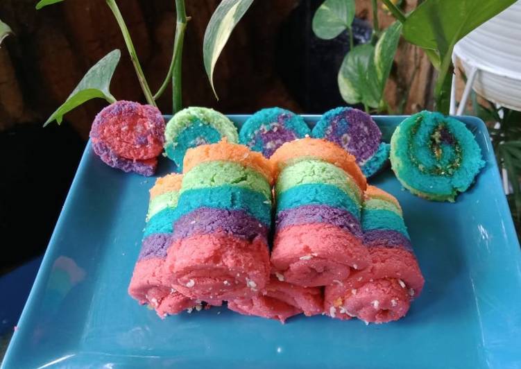 Roll cake mini rainbow