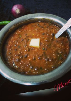 A picture of Punjabi Dal Makhni.