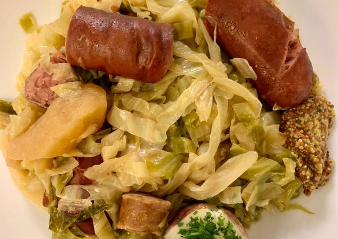 Cabbage with Sausages (Choucroute Garnie or Sauerkraut with Sausages)