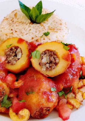 A picture of Stuffed potatoes.