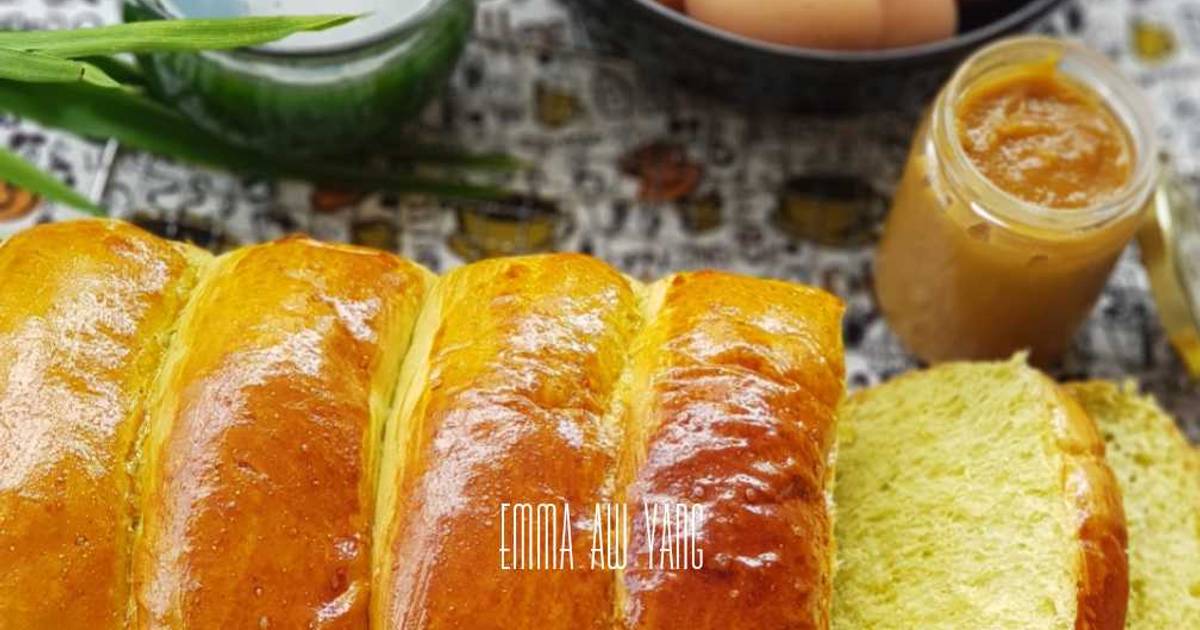 Resep Roti Pandan Empuk Asli Pandan Oleh Emma Aw Yang Kitchen Cookpad