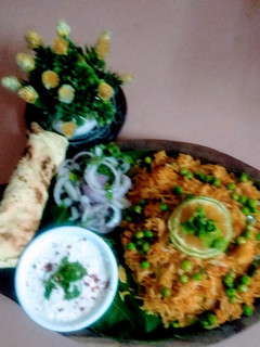 તવા પુલાવ (Tava Pulav Recipe In Gujarati) રેસીપી મુખ્ય ફોટો