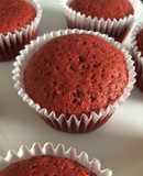 Eggless red velvet muffins