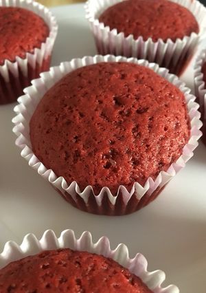 A picture of Eggless red velvet muffins.