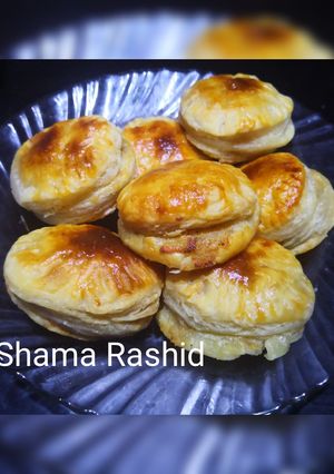 A picture of Chicken patties.