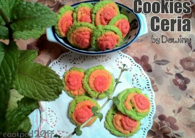 Cookies Ceria Putih Telur