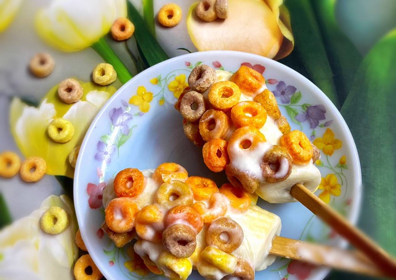 Frozen Banana Cereal Pop