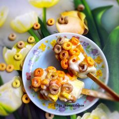 Frozen Banana Cereal Pop A picture of Frozen Banana Cereal Pop.