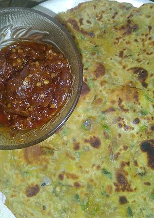 A picture of Besan ka paratha.