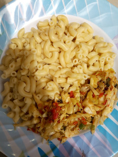 A picture of Macaroni et cabbage sauce.