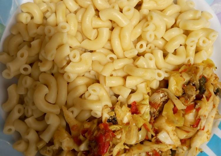 Simple Way to Prepare Delicious Macaroni et cabbage sauce