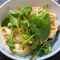 Creamy garlic pasta A picture of Creamy garlic pasta.