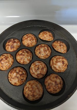 A picture of Painyaram from leftover batter.