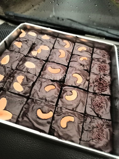 Foto resep Shiny Crust Fudgy Brownies
