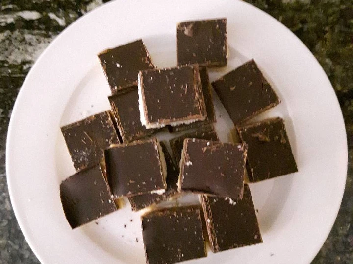 Recipe Sea Salt Caramel Shortbread Squares the So Delicious You can take Joss in your mouth