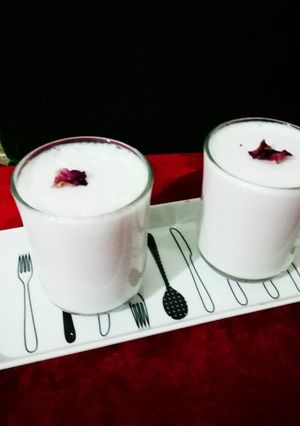 लस्सी(lassi recipe in hindi) रेसिपी मुख्य फोटो