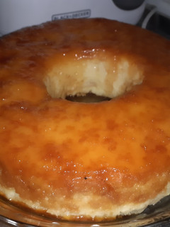 Una foto de Budín de pan🍞🍮