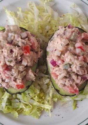 Una foto de Aguacate relleno de atún