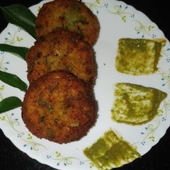 A picture of Chana dal vadas.
