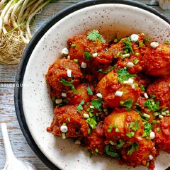 A picture of Lasaniya Bataka/ Garlic Potatoes.
