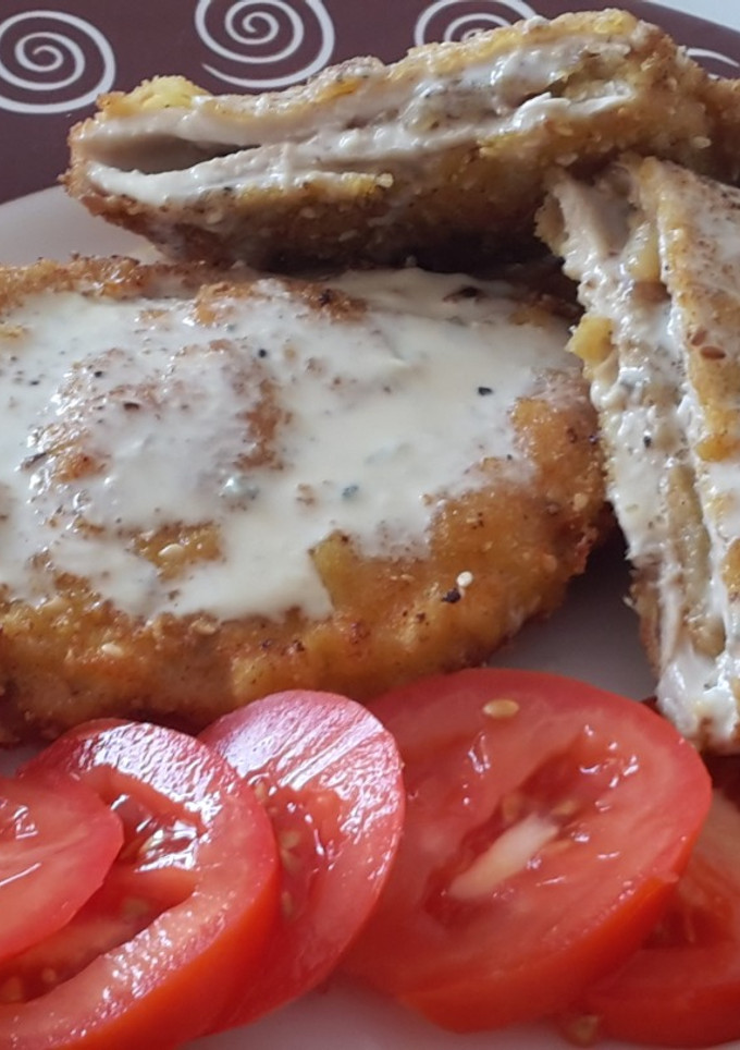 Una foto de Cachopinos de lomo rellenos de manzana