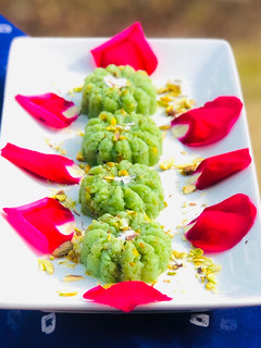 દૂધી નો હલવો(Dudhi Halwa Recipe In Gujarati) રેસીપી મુખ્ય ફોટો