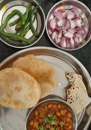 છોલે ભટૂરે રેસીપી મુખ્ય ફોટો