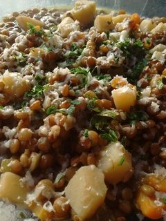 Una foto de Guiso de lentejas vegetariano