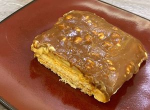 صورة لوصفة حلى سنيكرز البارد