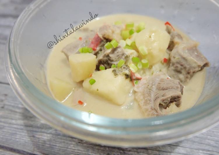 Daging dan Kentang Gulai Putih