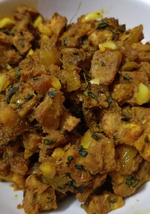 A picture of Kacche kele ki bhujiya.