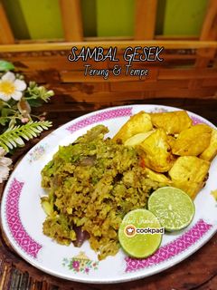 Gambar 13:1:25 - Sambal gesek terung dan tempe
